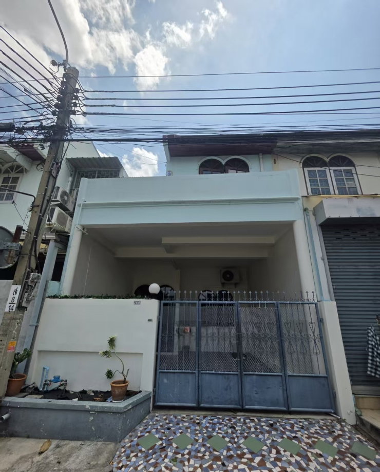 รูป ให้เช่าบ้านห้วยขวาง  ห่างจาก MRTสถานีห้วยขวาง 1กม. - รูปที่ 1/10