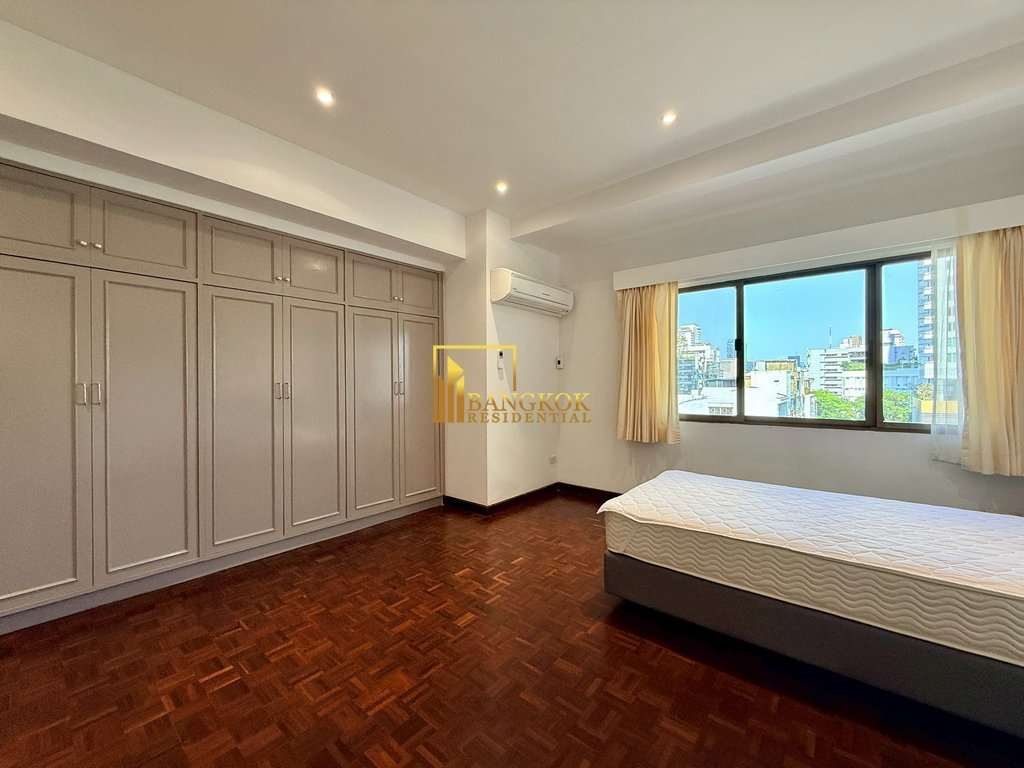 รูป Spacious 3 Bedroom Apartment For Rent in Phrom Phong Area - BR21180AP - รูปที่ 21/42
