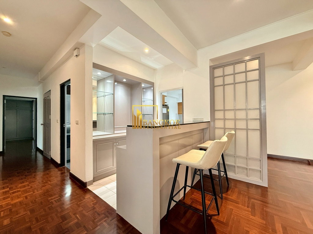 รูป Spacious 3 Bedroom Apartment For Rent in Phrom Phong Area - BR21180AP - รูปที่ 8/42