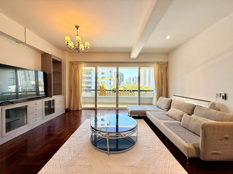 Spacious 3 Bedroom Apartment For Rent in Phrom Phong Area - BR21180AP