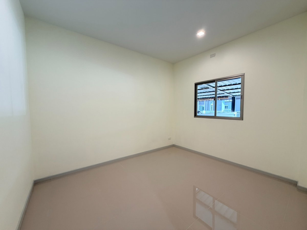 picture Modern Single-Storey Townhome for Sale ✨🏡 - 4/9