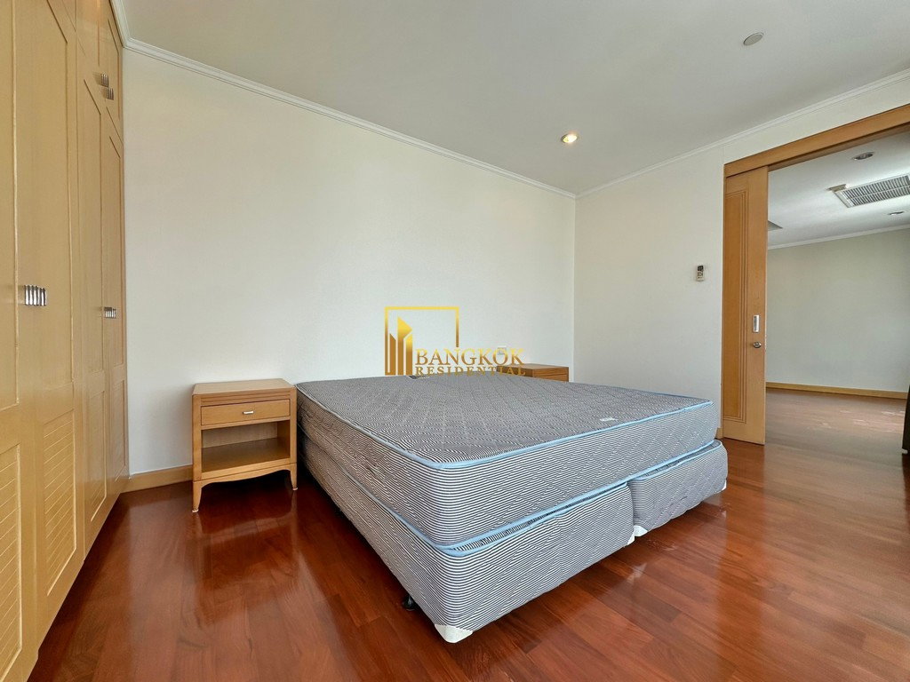 รูป Very Spacious 4 Bedroom Apartment With Private Terrace - BR0346AP - รูปที่ 17/56