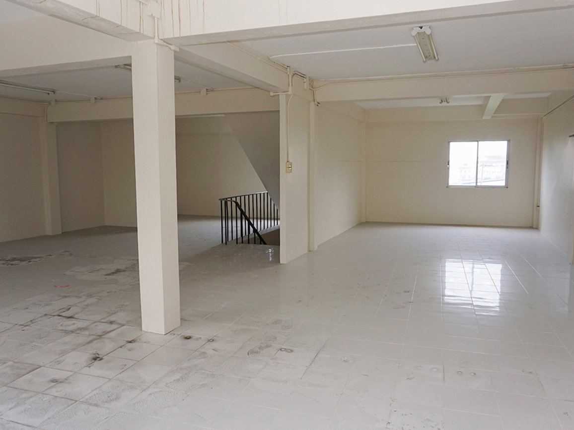 picture Commercial building for sale, Sukhumvit Road, Khiri Intersection, Chonburi - 12/18