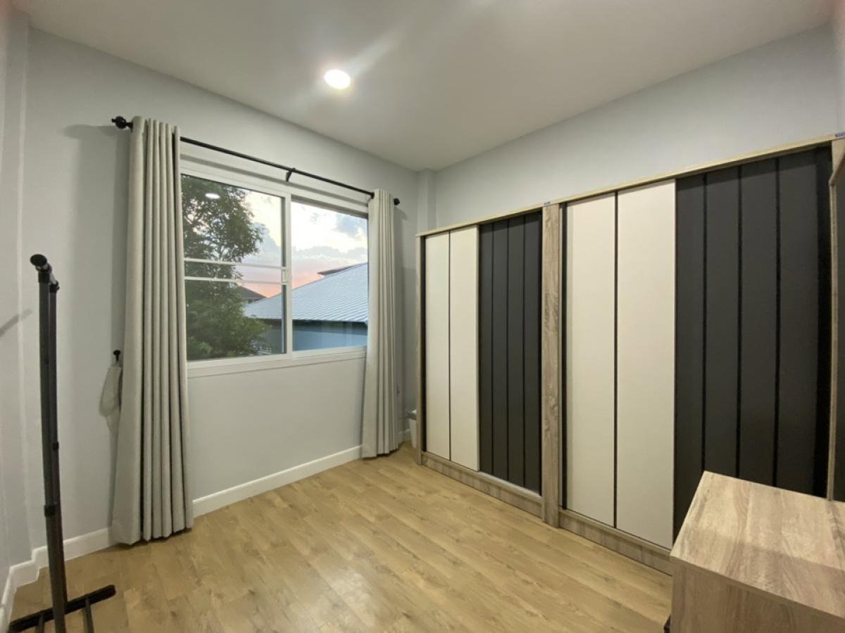 รูป 🏡✨ ให้เช่าบ้านเดี่ยว 2 ชั้น ตกแต่งใหม่ พร้อมเข้าอยู่ | รัชดาภิเษก | เดินทางสะดวก เชื่อมต่อหลายเส้นทาง 🌿 - รูปที่ 7/11
