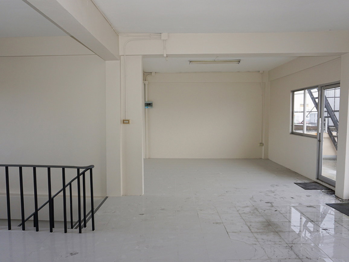picture Commercial building for sale, Sukhumvit Road, Khiri Intersection, Chonburi - 14/18