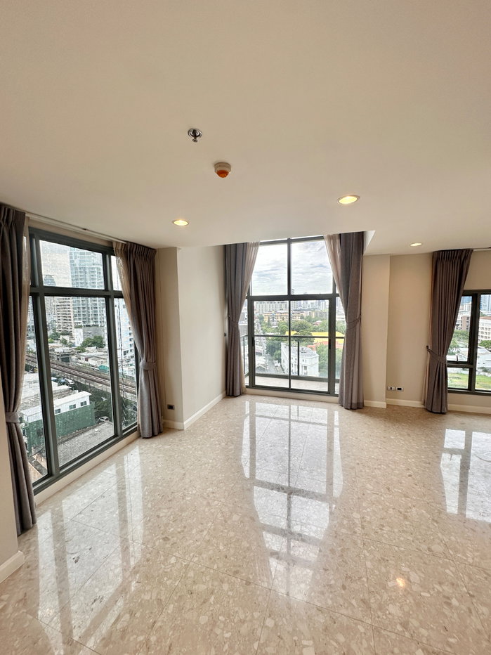 picture SALE Condominium Duplex Room The Crest Sukhumvit 34 - 6/26