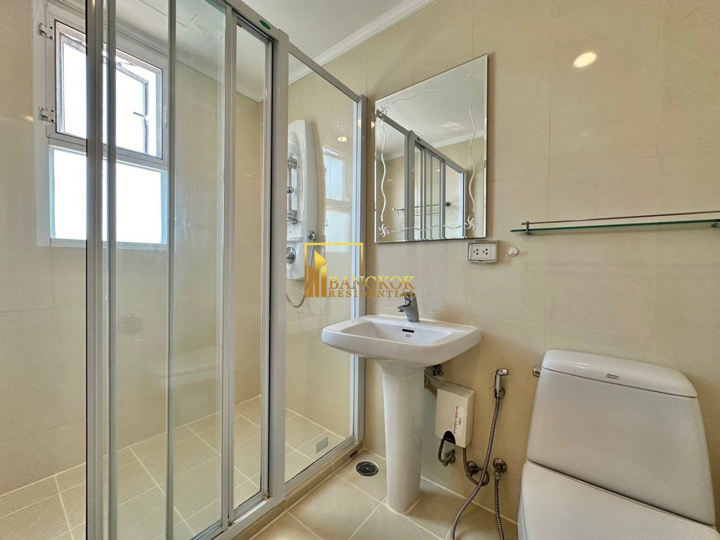 รูป Very Spacious 4 Bedroom Apartment With Private Terrace - BR0346AP - รูปที่ 19/56
