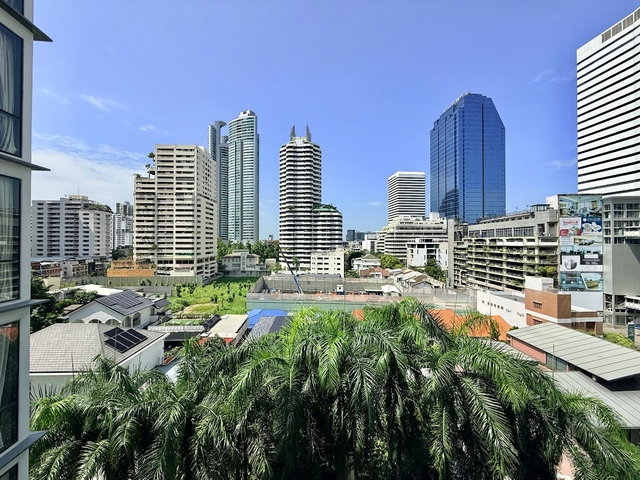 picture Domus | Gorgeous 3 Bedroom Luxury Condo in Asoke Area - BR17493CD - 5/44