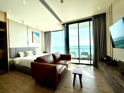 Condos for rent : Condo Arom wonggamat Pattaya  For rent