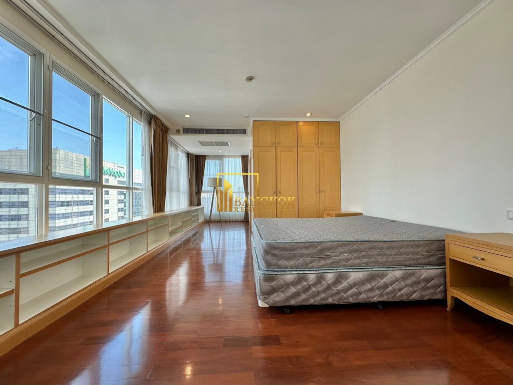 รูป Very Spacious 4 Bedroom Apartment With Private Terrace - BR0346AP - รูปที่ 18/56