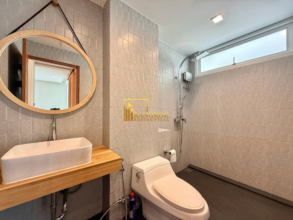 รูป Stunning 5 Bedroom Townhouse For Rent in Ekkamai Area - BR8804TH - รูปที่ 43/47