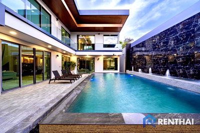 บ้านเดี่ยว บางละมุง ชลบุรี : บ้านที่ผสานการออกแบบอันหรูหรา พื้นที่ใช้สอยขนาดใหญ่ และความสะดวกสบายในการอยู่อาศัยไ
