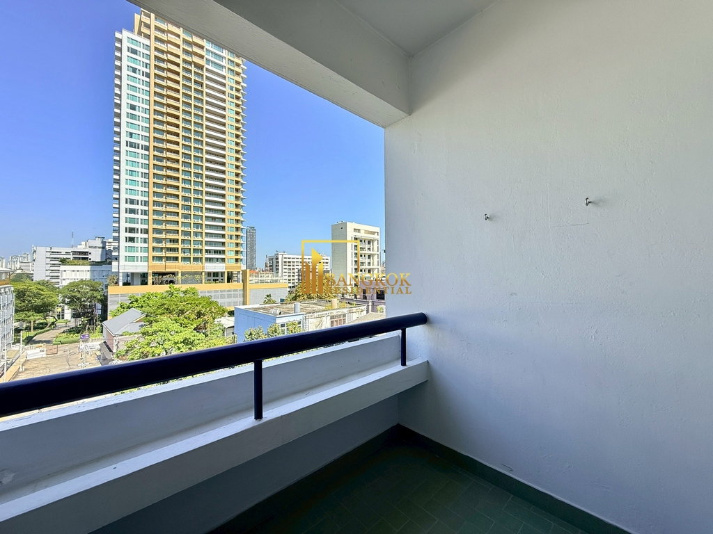 รูป Spacious 3 Bedroom Apartment For Rent in Phrom Phong Area - BR21180AP - รูปที่ 16/42