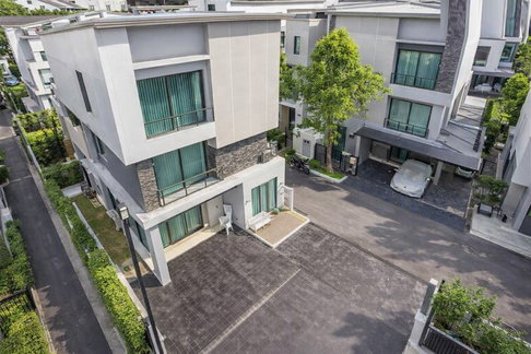 CDC 500m. Single house for rent, 3 floors, 4 bedrooms, Ekkamai-Kaset, Sukonthasawat, Ramintra, 4 bathrooms, Central EastVille Chic Republic.