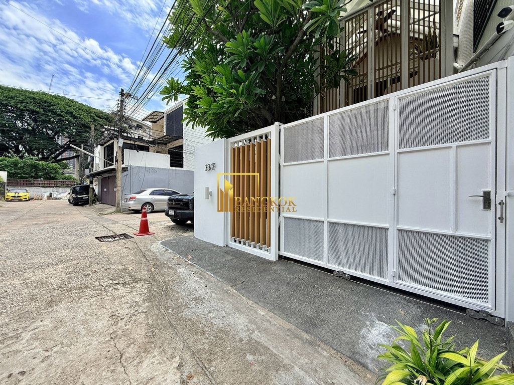รูป Stunning 5 Bedroom Townhouse For Rent in Ekkamai Area - BR8804TH - รูปที่ 47/47