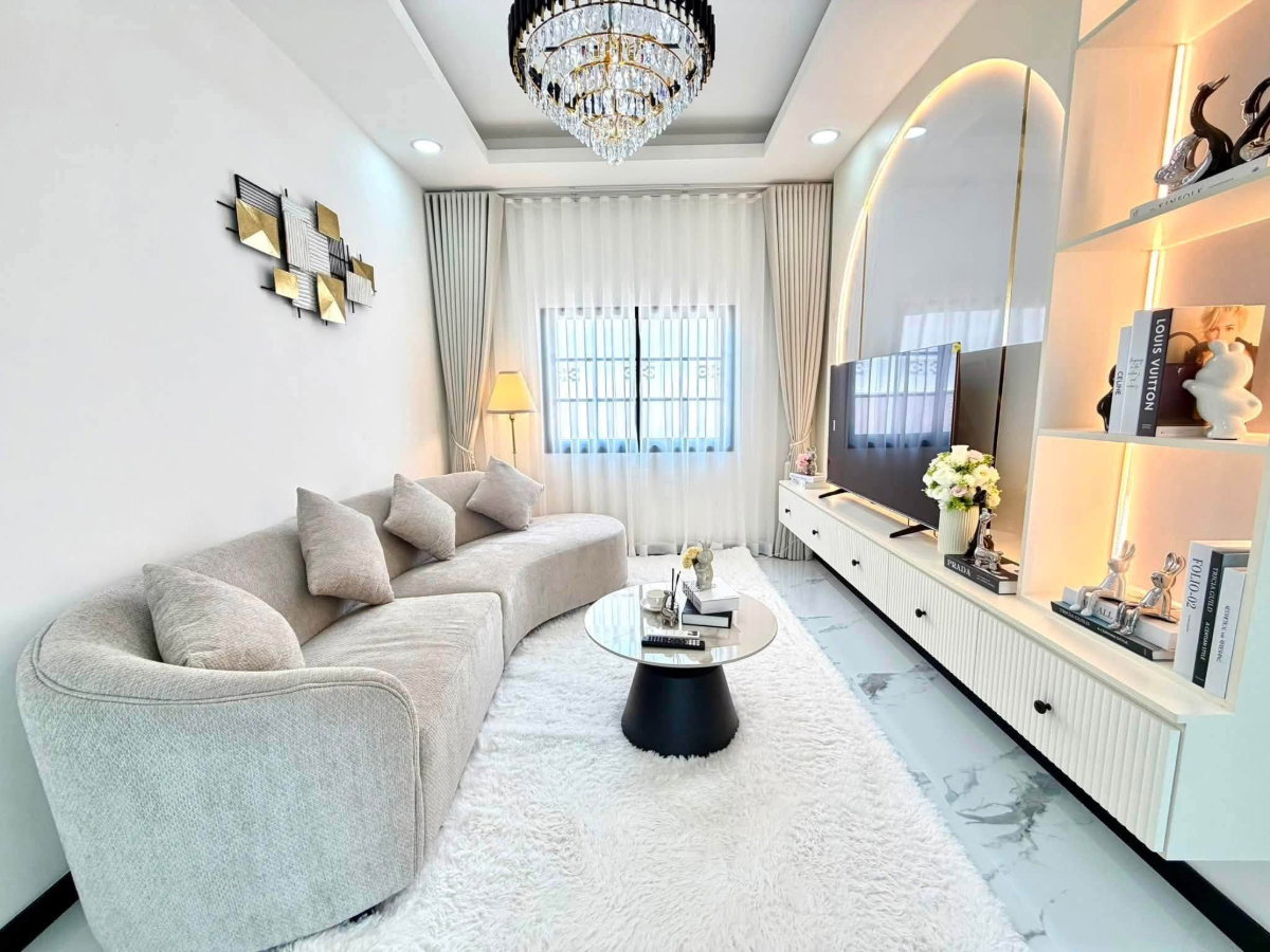 รูป บ้านเดี่ยวพื้นที่กว้าง ตกแต่งครบพร้อมอยู่ ทำเลหนองใหญ่ ใกล้พัทยาเหนือ-มอเตอร์เวย์ - รูปที่ 9/22