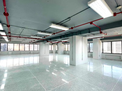 Office for rent Rajamangala University of Technology Krungthep : For Rent - Office Space Near BTS Sala Daeng | 600 m from BTS