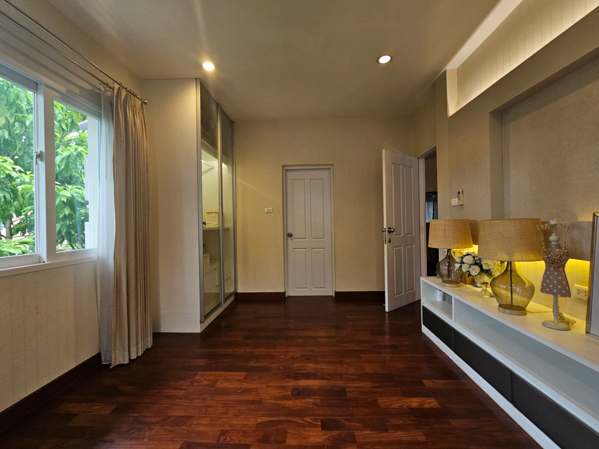 รูป  บ้านหรูพร้อมอยู่ โครงการลัดดารมย์ อิลิแกนซ์ ท่าศาลา เชียงใหม่ ใกล้เมืองและสนามบินเชียงใหม่ - รูปที่ 20/29