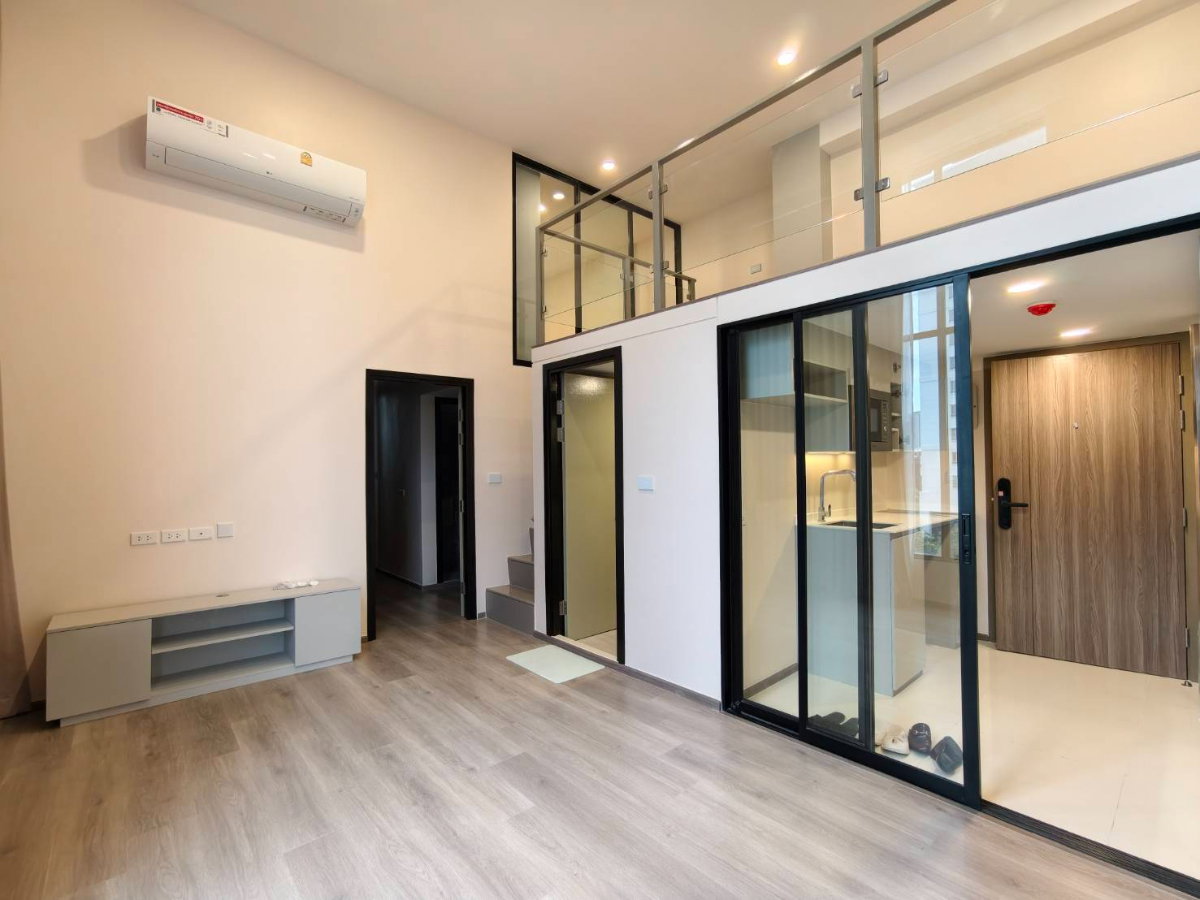 รูป ขายคอนโด Duplex 2 ห้องนอน เพดานสูง 4.2 เมตร | KnightsBridge Space สุขุมวิท–พระราม 4 ใกล้ BTS พระโขนง MK-02 line @livingbkk - รูปที่ 2/17