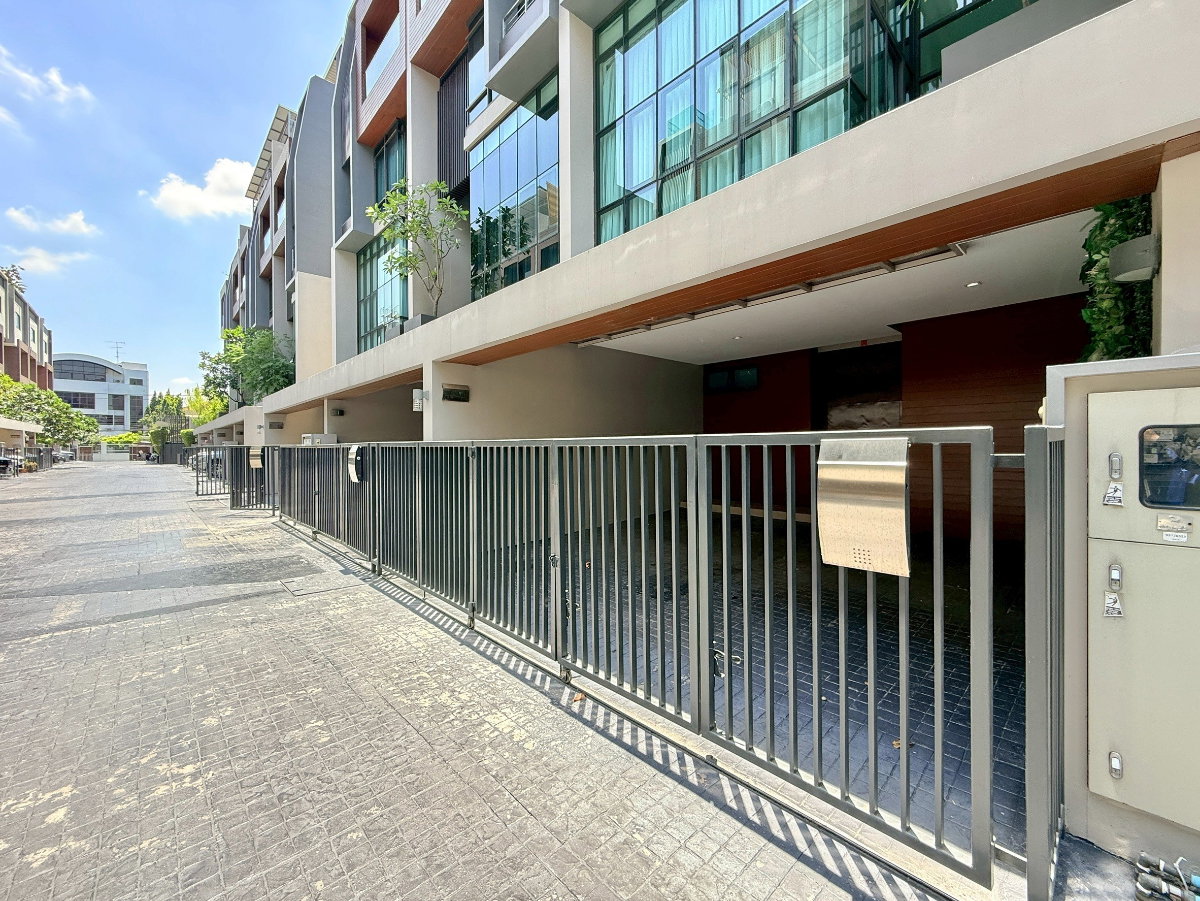 รูป Park Lane Ekkamai 22 | Unfurnished 3 Bed Townhouse For Rent - BR49089TH - รูปที่ 42/45