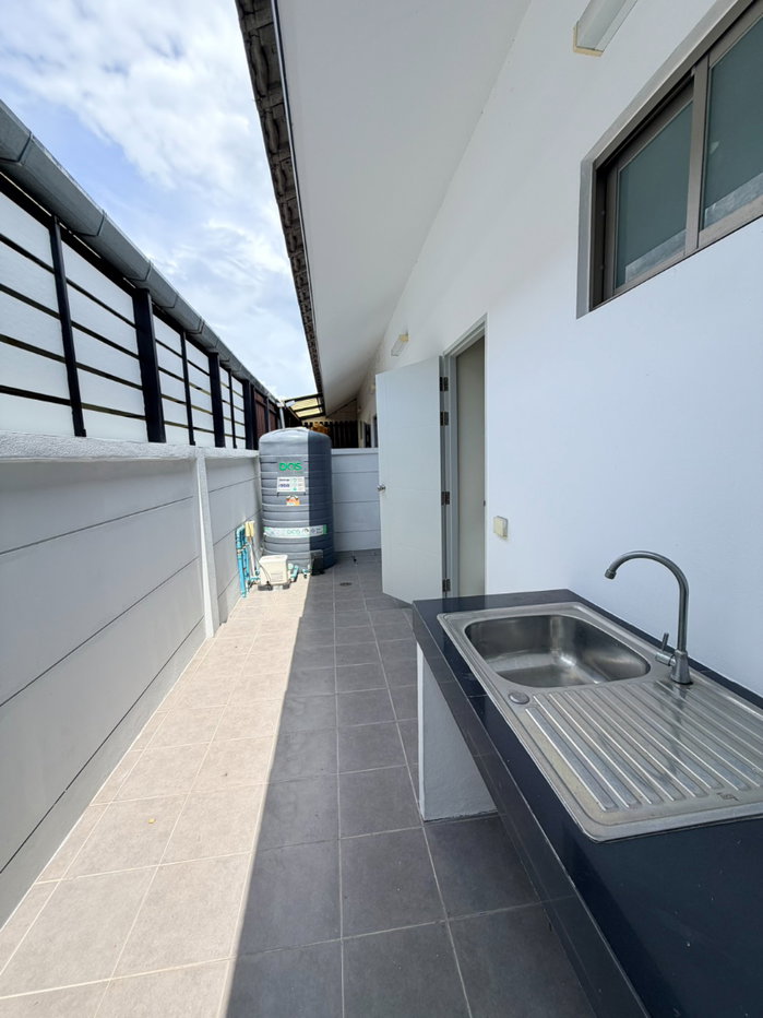 picture Modern Single-Storey Townhome for Sale ✨🏡 - 8/9