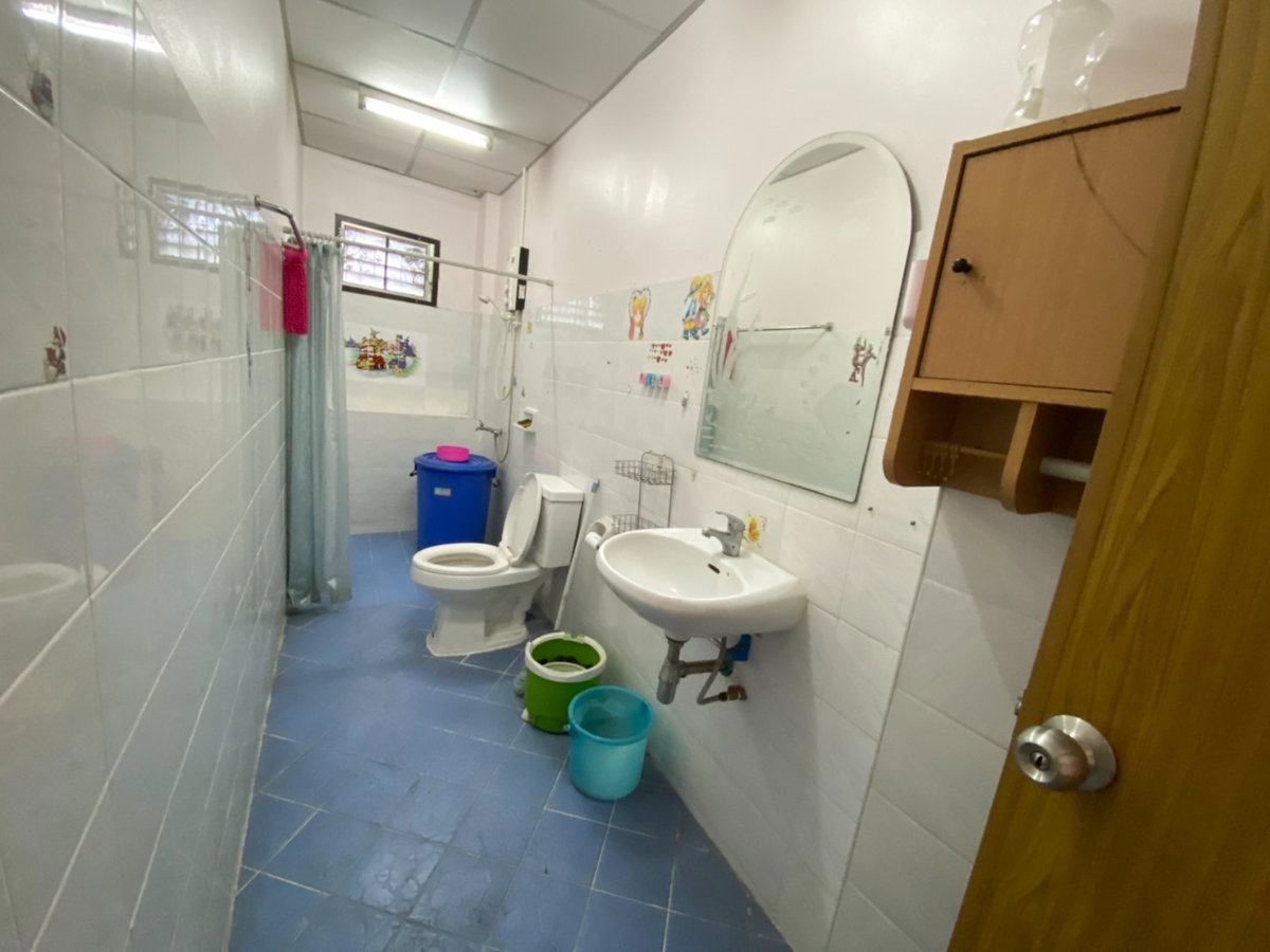 picture Commercial building for sale Phraya Satcha Road, Khiri Intersection, Chonburi - 13/19