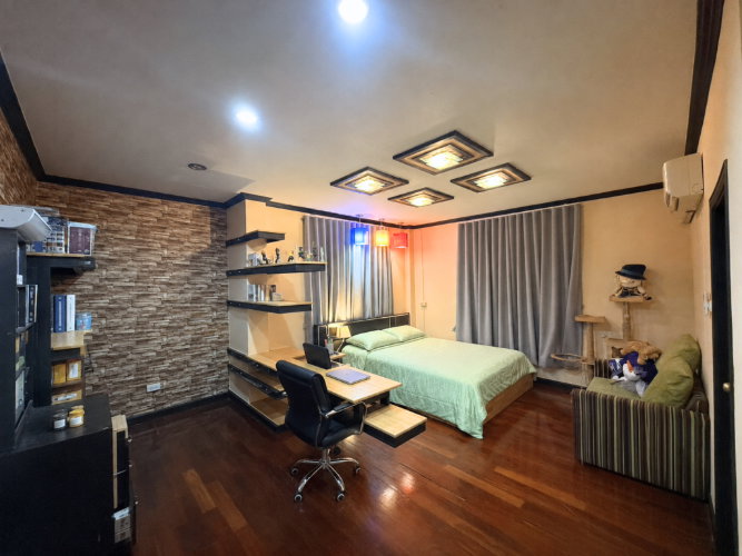 รูป ขาย บ้านเดี่ยว ร่มรื่น บรรยากาศเหมือนรีสอร์ท ติดถนนหลักของหมุ่บ้าน Natural Ville ร่มเกล้า 3 ห้องนอน 4 ห้องน้ำ 175 ตร.ว.  - รูปที่ 28/34