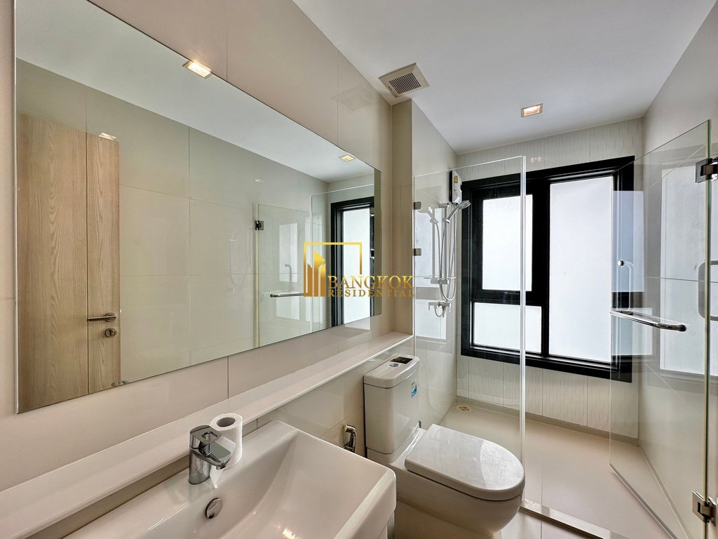 picture Life One Wireless | Desirable 2 Bedroom Luxury Condo in Phloen Chit - BR19042CD - 13/26