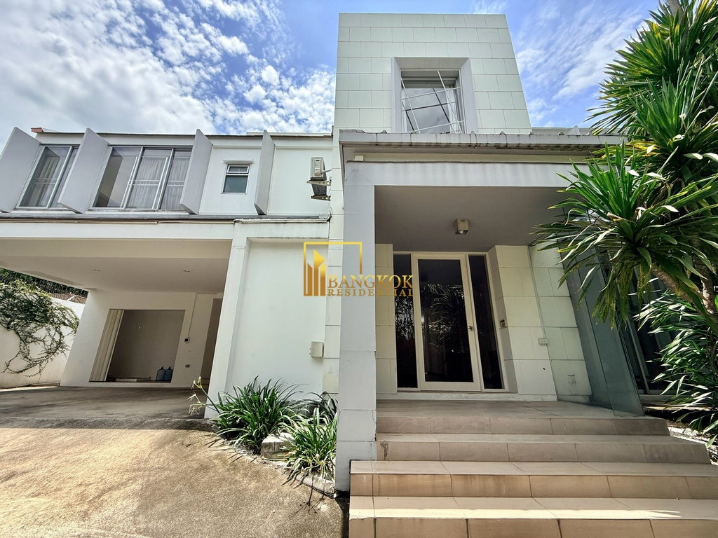 picture Delightful 4 Bedroom Pool Villa in Soi Soonvijai Area - BR8131SH - 1/48