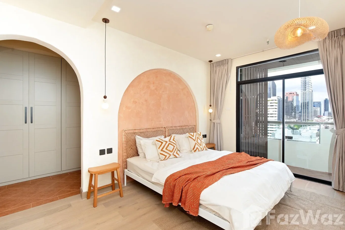 picture 2 Bedrooms,2 Bathrooms 6445082 - 3/6