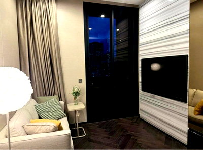 Condos for rent : ✨Luxury 1 Bedroom Unit For Rent @ The Esse Sukhumvit 36✨ 🏡