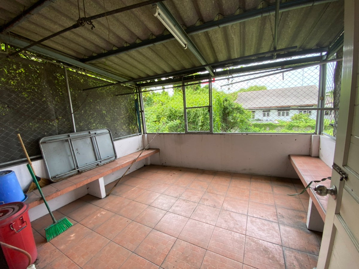 picture Commercial building for sale Phraya Satcha Road, Khiri Intersection, Chonburi - 8/19