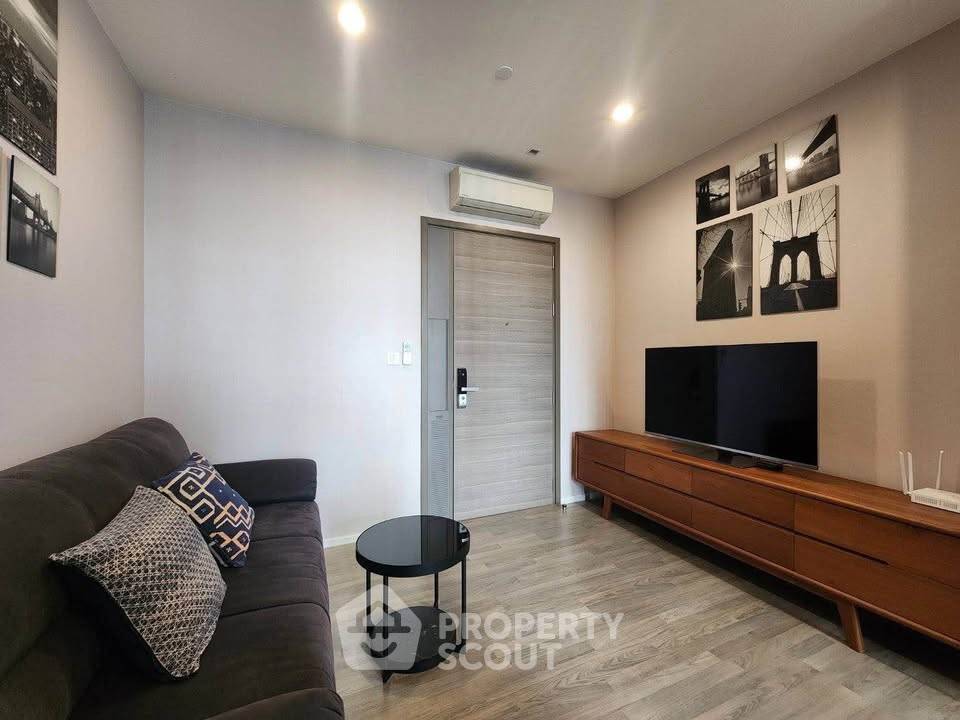 picture High-Floor 1-BR At The Room Sukhumvit 69, 100m to BTS Phra Khanong (ID 2398971) - 10/27