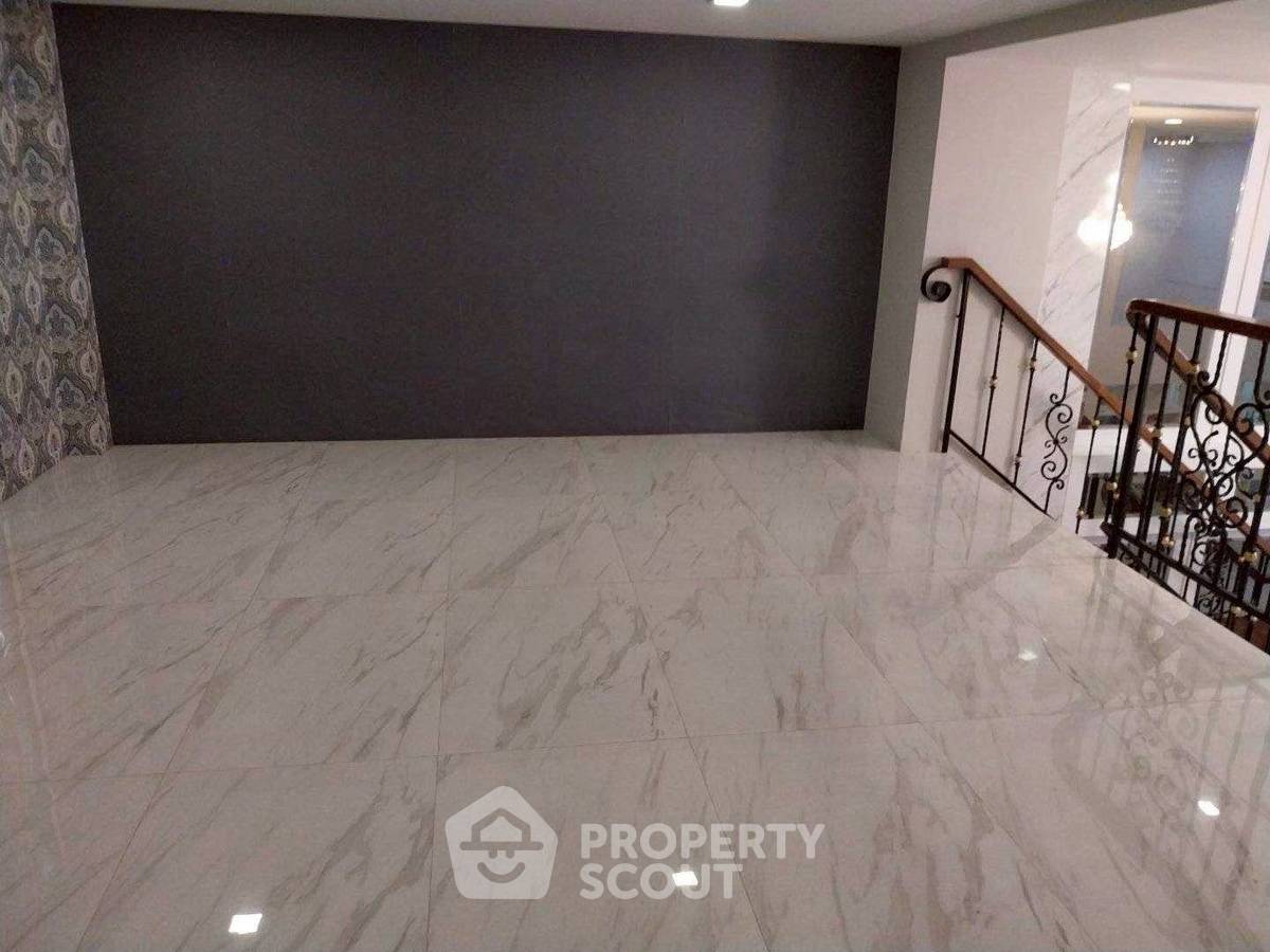 รูป บ้านเดี่ยว 4 ห้องนอน ขาย ใกล้แถบบางชัน เขตคลองสามวา (300 ตร.ม.) (ID 3119334) - รูปที่ 16/23