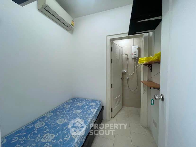 picture Well-Priced 3-BR 177 Sqm Condo At Royce Private Residences, MRT Sukhumvit (ID 3119095) - 12/23