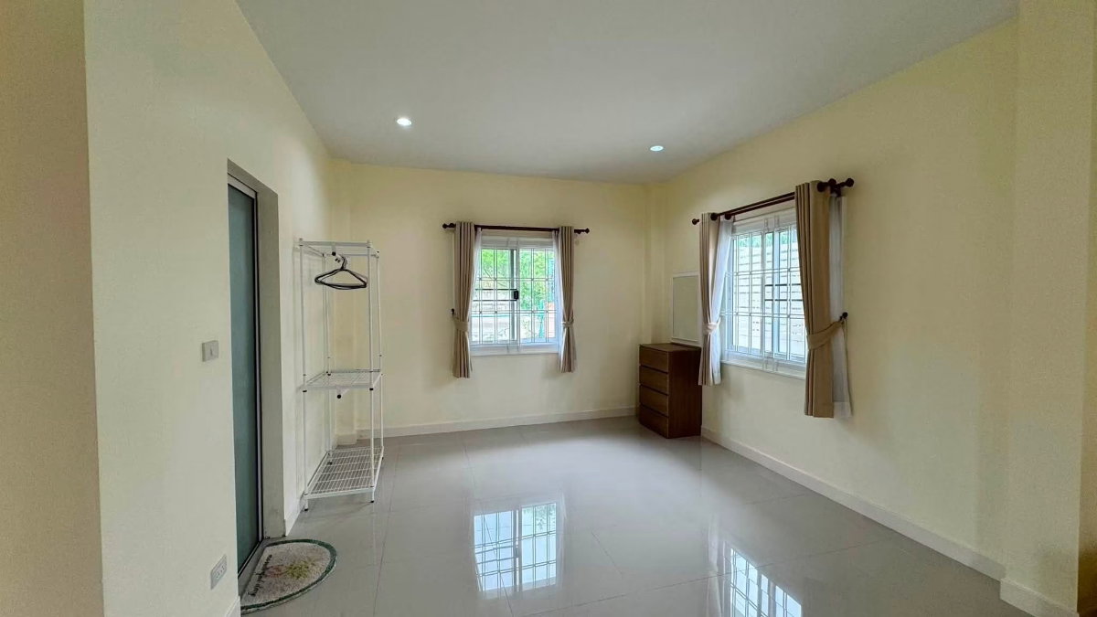 รูป 🏡 ให้เช่าบ้านเดี่ยว 1 ชั้น พร้อมเฟอร์นิเจอร์ครบชุด ทำเลดีมาก เดินทางสะดวก ติดถนนวงแหวนรอบ 3 ใกล้ 7-11 ปั้มน้ำมัน และอื่นๆอีกมากมาย - รูปที่ 10/11