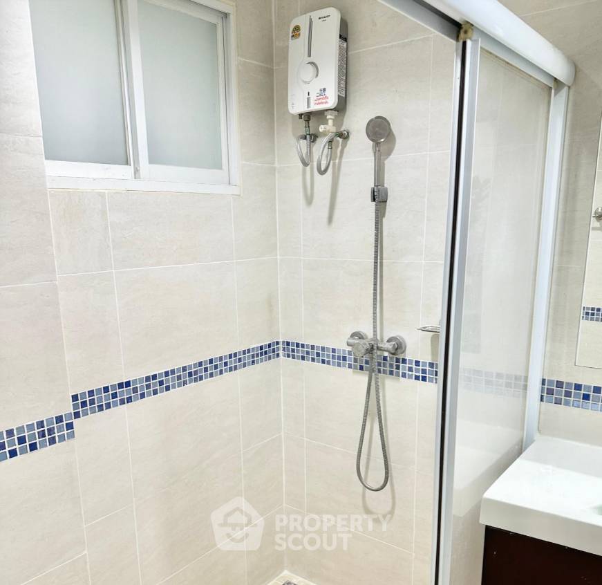 รูป คุ้มค่า 1 ห้องนอน 42 ตร.ม. คอนโด Life @ Sathorn 10 ใกล้ BTS เซนต์หลุยส์ 100 ม. (ID 3115745) - รูปที่ 4/5