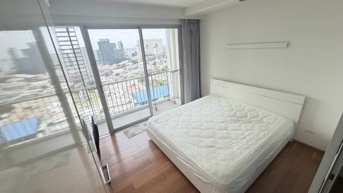 เดอะ ไลน์ พหลโยธิน พาร์ค Studio ชั้น 30 ตึก A ขนาด 38 ตร.ม. เช่า 15,000 บาท/เดือน พร้อมเข้าอยู่