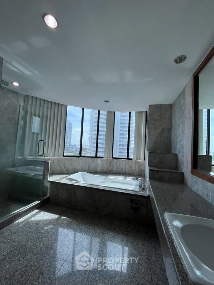 picture 4-BR Condo Royal River Place, 7th Floor | Bang Phong Phang (ID 2820519) - 9/9