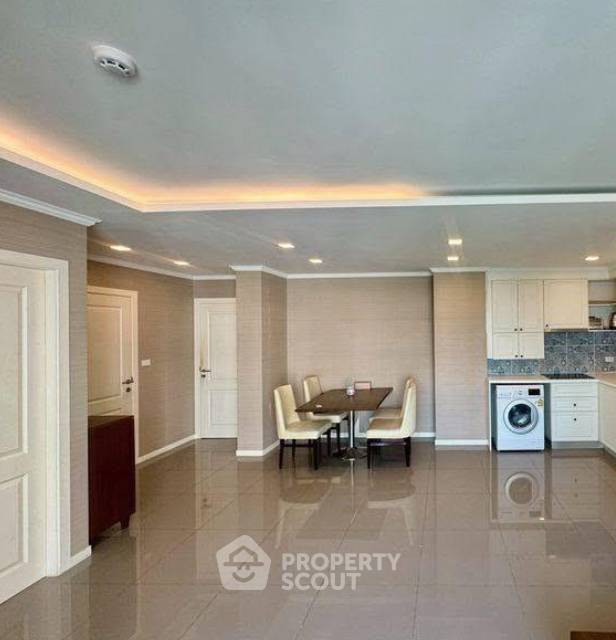 picture 2-BR Condo 70 Sqm At The Orient Resort & Spa, Pattaya (ID 3118471) - 2/4