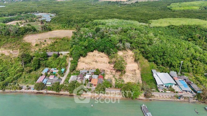picture Beachfront Land For Sale At Ao Por, Pa Khlok, Phuket (ID 2184187) - 2/5