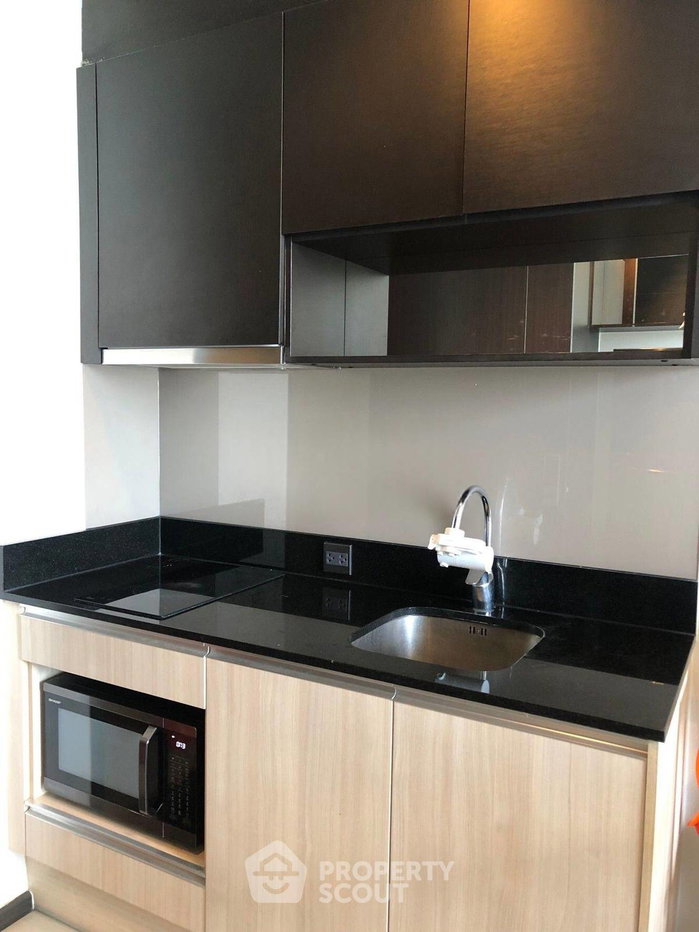 picture 1-BR 37 Sqm High-Floor At The Edge Sukhumvit 23, 200m to MRT Sukhumvit (ID 3114734) - 4/11