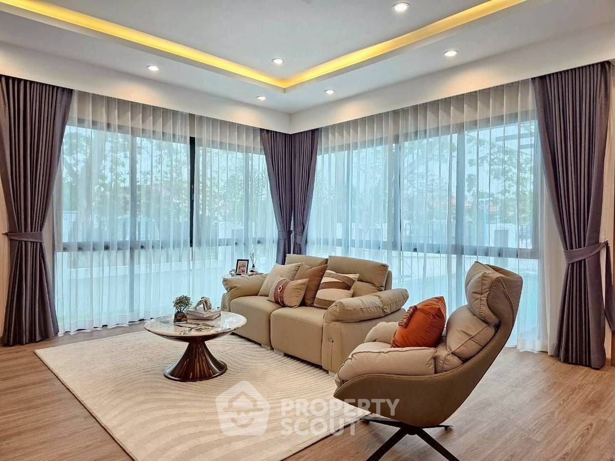 รูป บ้านเดี่ยว 4 ห้องนอน สำหรับขาย ในพัทยา ใกล้นาจอมเทียน/หนองปรือ บางละมุง ชลบุรี (ID 2108727) - รูปที่ 7/18