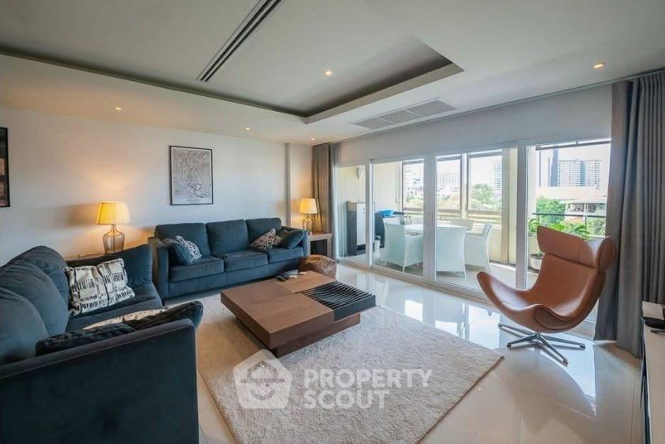 picture 3-BR Condo For Rent In VN Residence 2, Near Phratamnak (ID 3121932) - 3/27