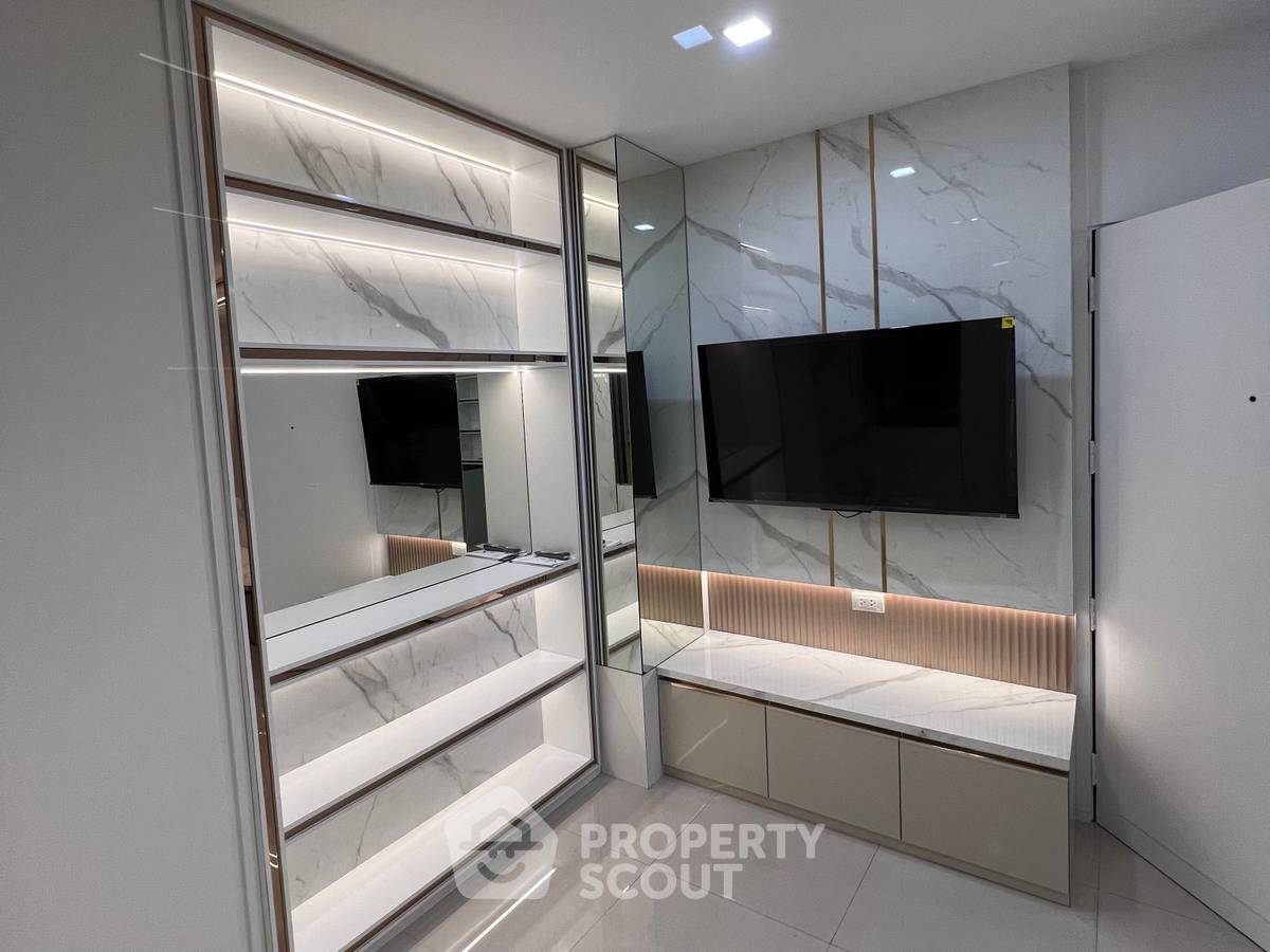 picture 2-BR Condo For Sale, The Winning Tower, ARL Ramkhamhaeng (ID 497198) - 45/45
