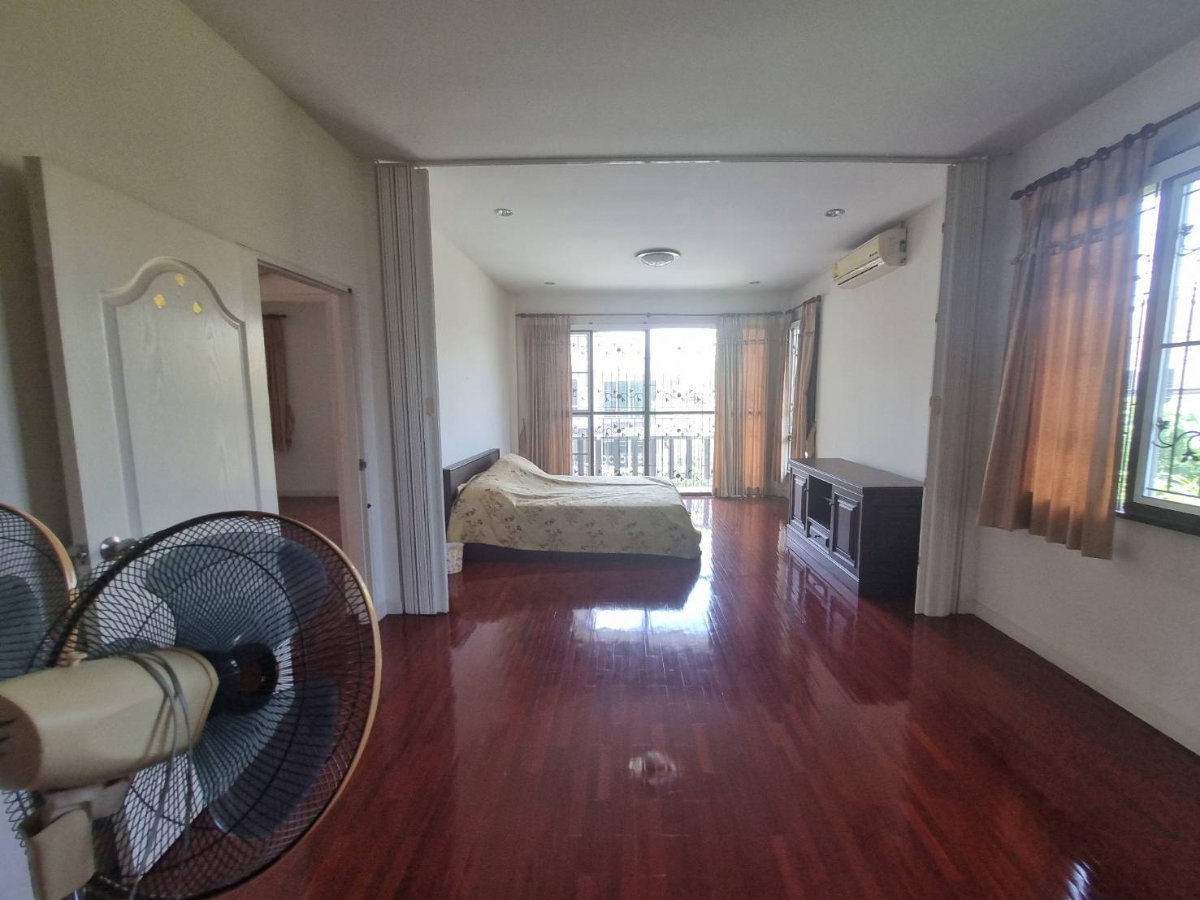 รูป ขายบ้าน หมู่บ้านอาภากร 2 5 ห้องนอน 4 ห้องน้ำ    71.1 ตรว..ถ.ดาวทอง ศาลายา พุทธมณฑล   คุ้มค่าคุ้มราคา                    - รูปที่ 17/23