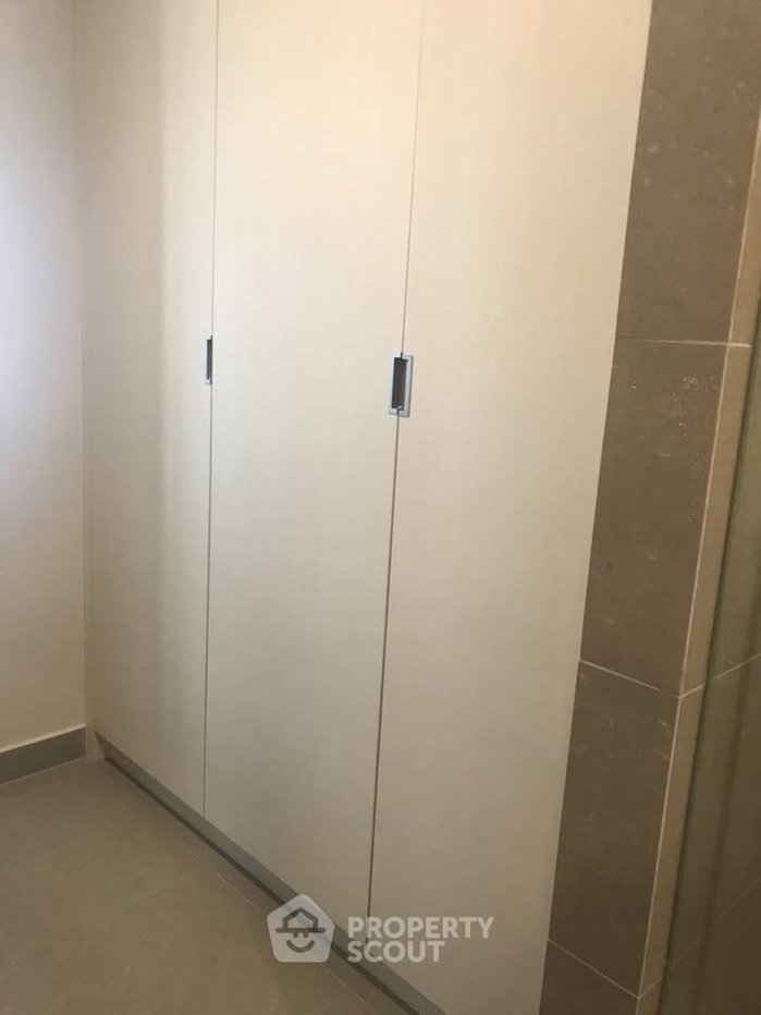 picture 1-BR Condo At Noble Ploenchit, 14th-Floor Near BTS Phloen Chit 📍 (ID 3118037) - 6/9