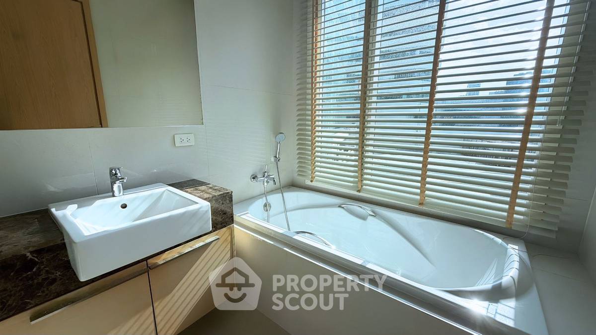 picture 2-BR Condo At 39 By Sansiri, 100m to BTS Phrom Phong (ID 3125337) - 7/10