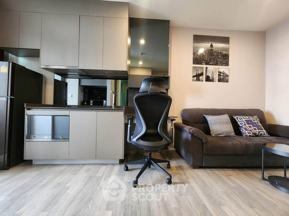 picture High-Floor 1-BR At The Room Sukhumvit 69, 100m to BTS Phra Khanong (ID 2398971) - 9/27