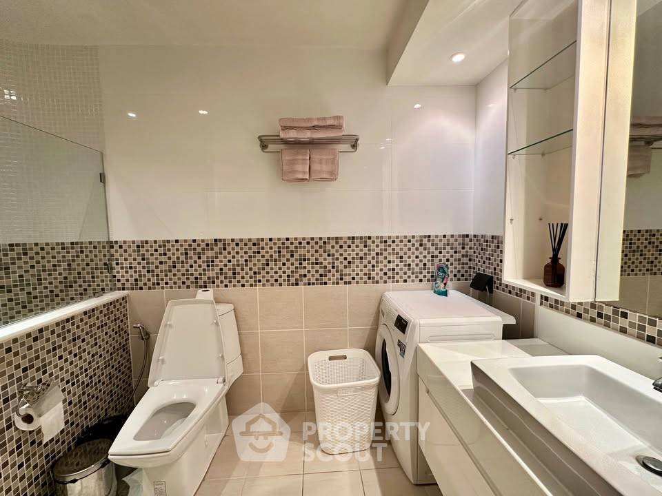 picture 3-BR Condo For Rent In VN Residence 2, Near Phratamnak (ID 3121932) - 25/27
